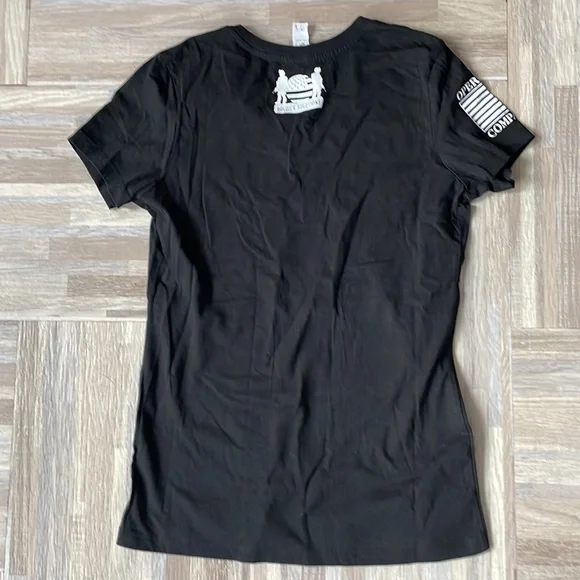 NWOT 🐶 🍷 dog mother wine lover tee SM - Picture 4 of 5